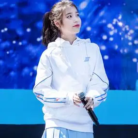 iu李知恩明星同款连帽卫衣女春秋薄款白色慵懒风韩版宽松百搭上衣