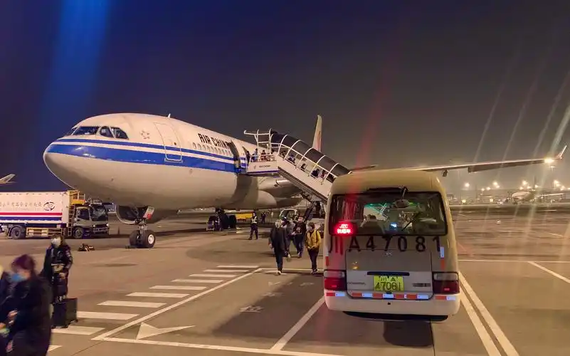 国航ca4316 airbus a330-243e 海口(hak)-成都(ctu)纪录.