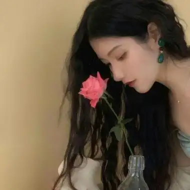 成熟复古女人头像高清韵味十足的稳重女人微信头像图片