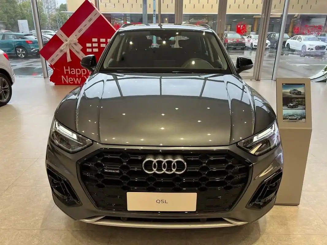奥迪q5l天云灰,颜色没的说.还不快冲!