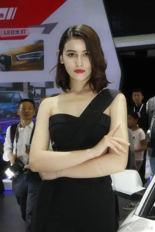 西安五一车展奥迪车模67676767