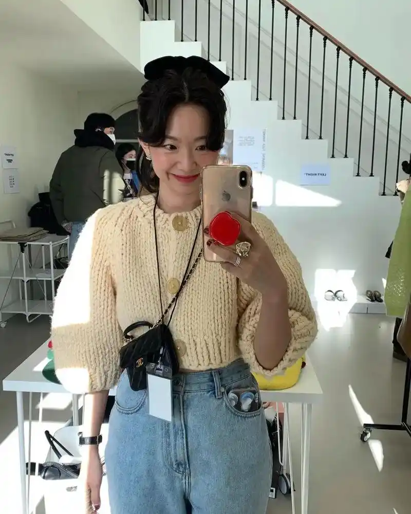 韩国ins博主feve_r更新.#热门 小个子穿搭范本,她的 - 抖音