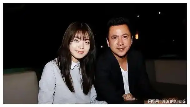 王中磊老婆看霍思燕的眼神火了!眼神中包含了太多深意!