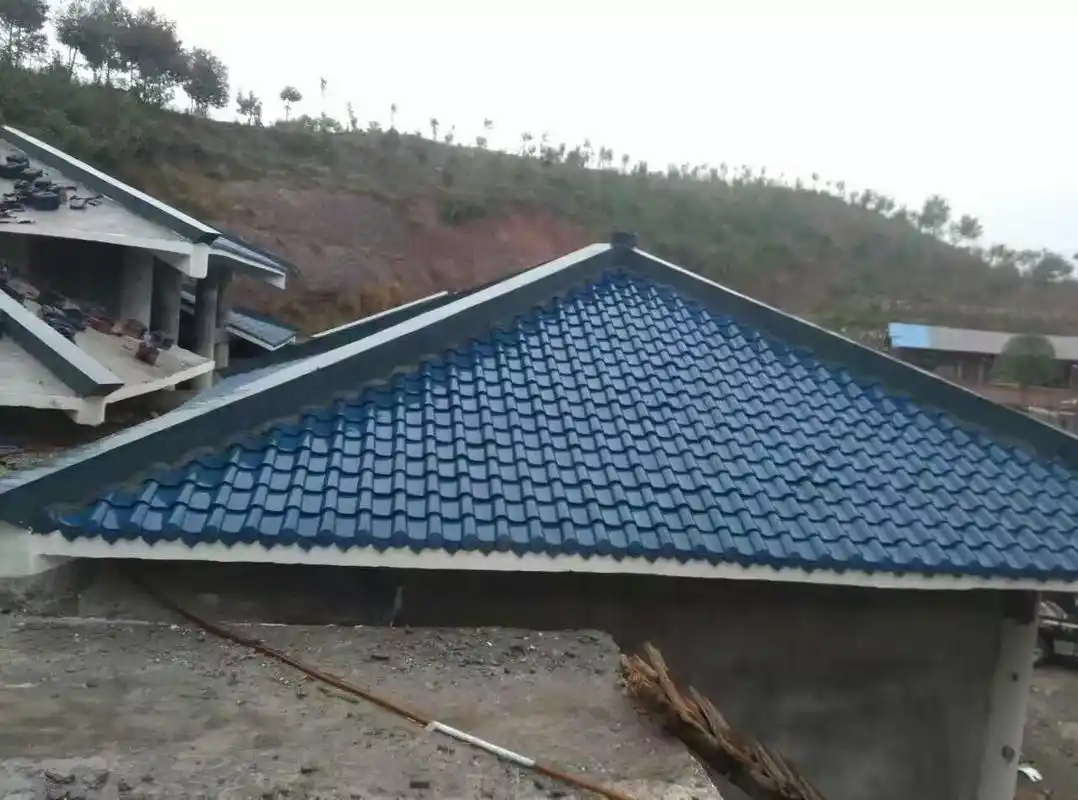 农村用"琉璃瓦"盖房子,是好是坏?还没有盖瓦的注意了