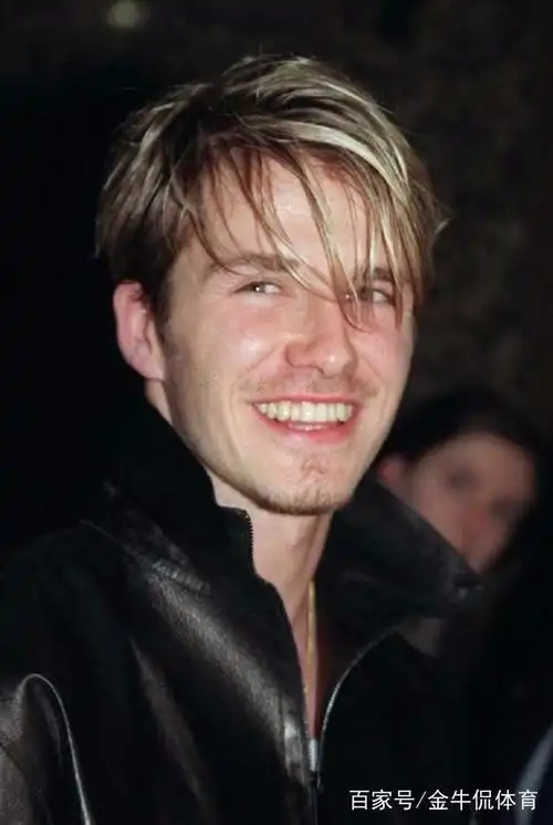 年轻时的贝克汉姆颜值什么样?醉倒在他的明眸笑颜里!