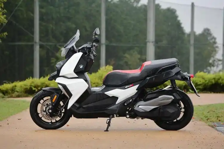 除了贵之还有什么? 宝马c400x车型详解