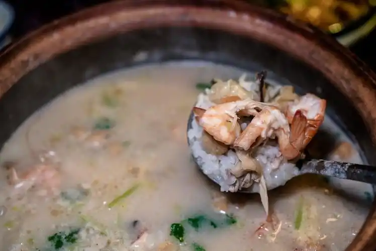 大洋家潮汕特色菜·花胶砂锅粥