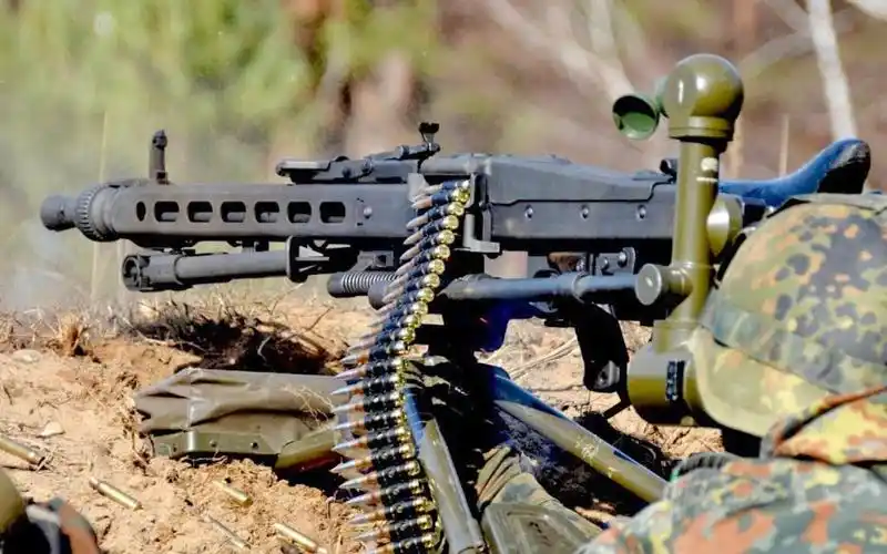 每分钟射速可达1300发 德国品质出产mg3通用机枪_哔哩哔哩_bilibili