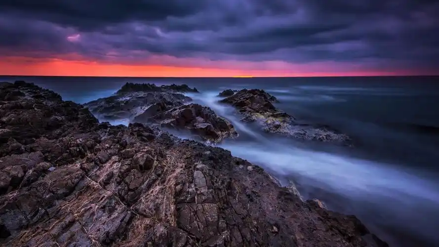唯美海岸岩石自然风景桌面壁纸下载