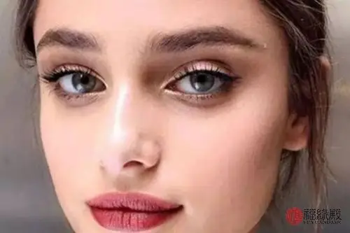 眼尾上扬的人事业运好不好