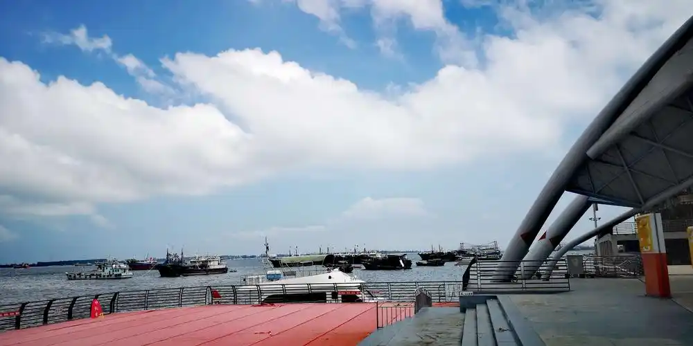 畅游湛江十里军港