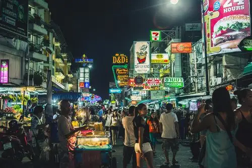 曼谷著名的考山路.皮条客的聚集.