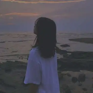 2020女生背影头像大全