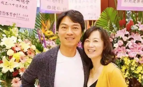 梁艳中国女排5连冠的功臣丈夫是姚明的兄弟如今是首席富姐