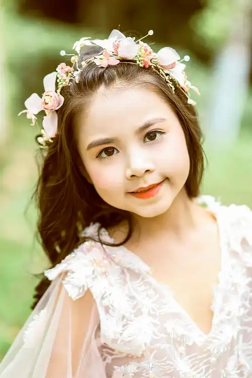 云摄影工作室的儿童摄影作品《小公主》