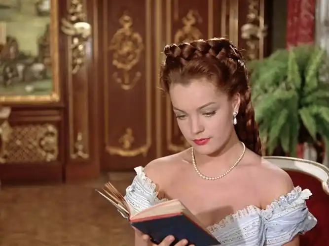 《茜茜公主》:皇后和皇帝幸福地生活在一起,不过是一个开始