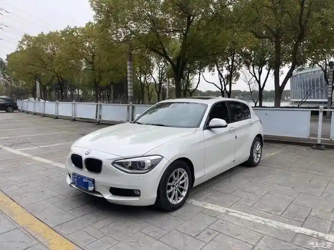15年上牌宝马118i领先版女教师一手车全车原版原漆原