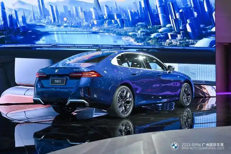 全新宝马5系长轴距版全球首发宝马i5惊艳登场