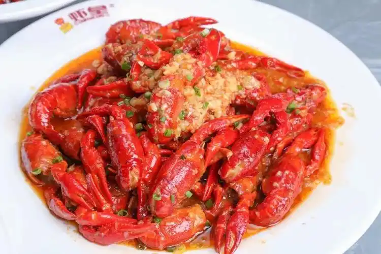 什么潜江虾皇?进店居然不给上菜!