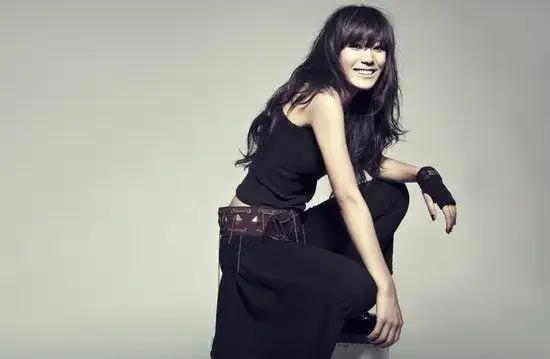 能量女声程晨新单曲《你出现》曝光