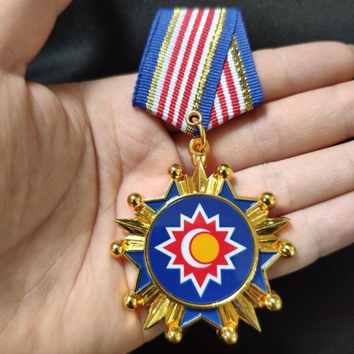 文创大明 三辰旗日月星徽章胸针中间图案镀膜pvc勋章 可定制【15天内