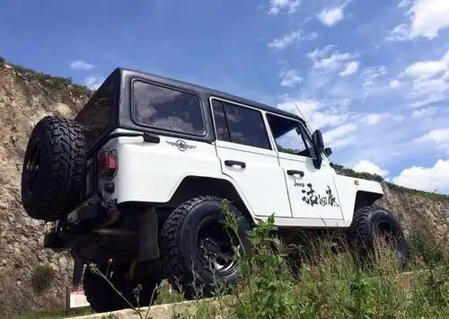 首台柴油版北汽bj212改装完成,底盘升高30厘米,帅气不输牧马人