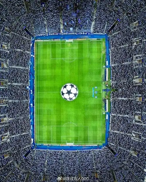 波尔图巨龙球场这球市和氛围拉满……__财经头条