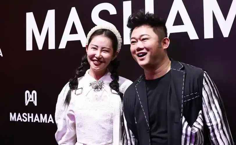 "苏芒:与洪晃互怼,公然摸富豪大腿,如今落魄无人理_时尚_明星_潘石屹