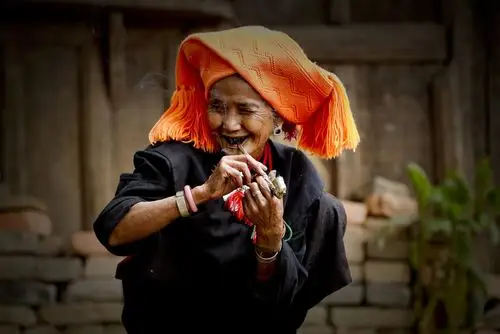 文档名称2099(翁丁佤族妇女)2011.5.1拍摄