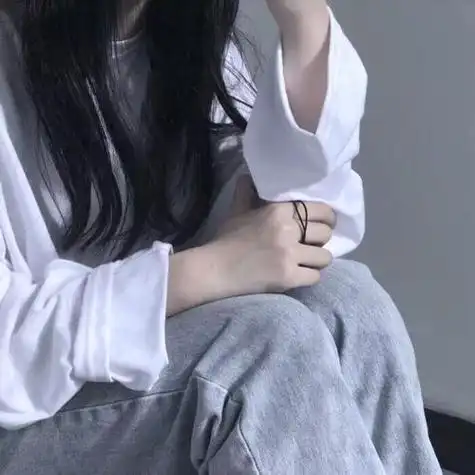 女生头像半身控不露脸黑白