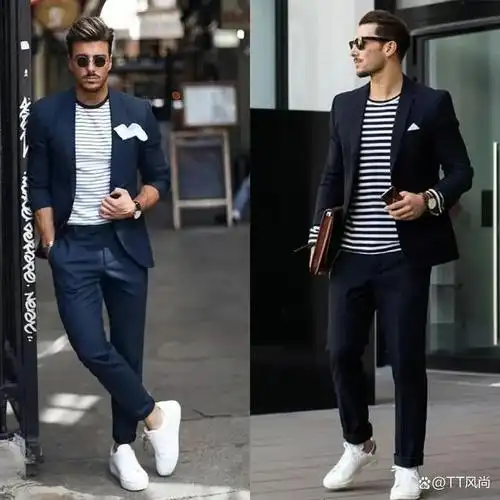 春季男士卡其色休闲西装如何搭配条纹短袖t恤既显气质又不失时尚