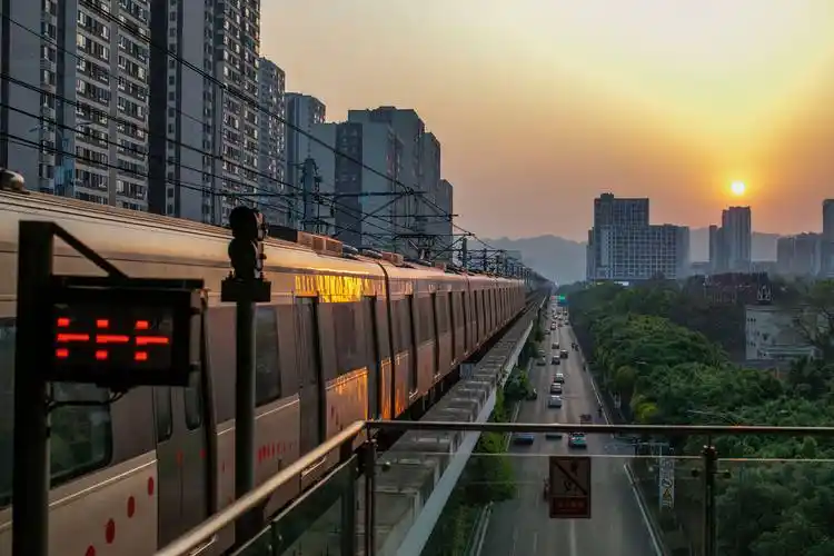 重庆轨道交通累计客流突破100亿人次