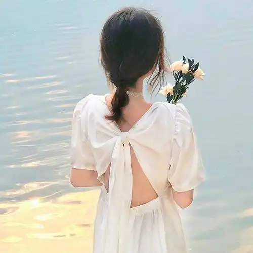 有没有特别适合夏天用的好看的女生头像? - 知乎