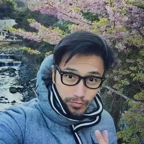 真实头像男生成熟 大叔