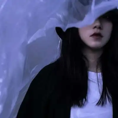 暗系头像女伤感 高清好看的头像暗色伤感图片_女生头像_美头网