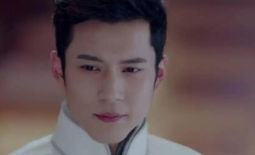 《人生若如初相见》心思缜密会伪装,必会笑到最后_易连恺_易连慎_剧情