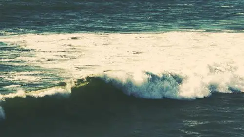 汹涌壮观的海浪风景高清宽屏桌面壁纸