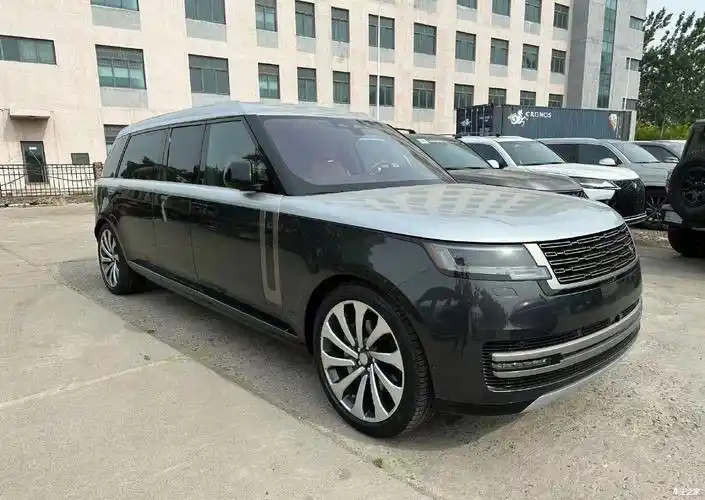 2023款路虎揽胜加长版598米皇家一号最低报价多少钱