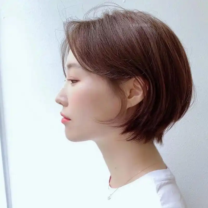 看上去很干练的女生短发发型