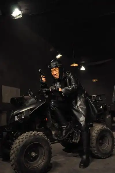 孤岛飞鹰剧照-电视指南