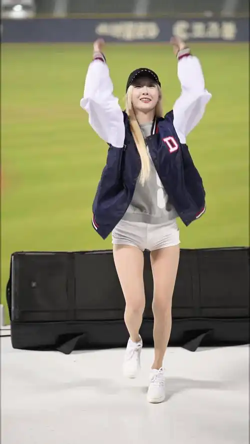 4k韩国啦啦队徐贤淑饭拍斗山bears饭拍18