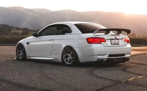 经典的自吸宝马e93 m3,外观优雅然而内心暴躁!