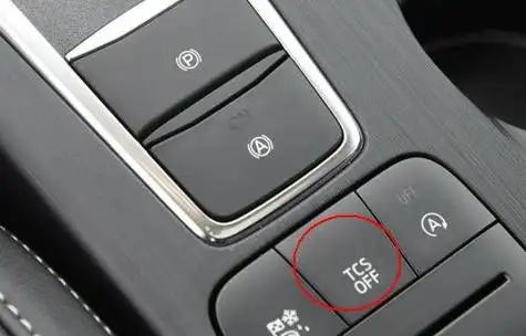 福克斯的防侧滑功能可以通过行车电脑的菜单设置进行调整.