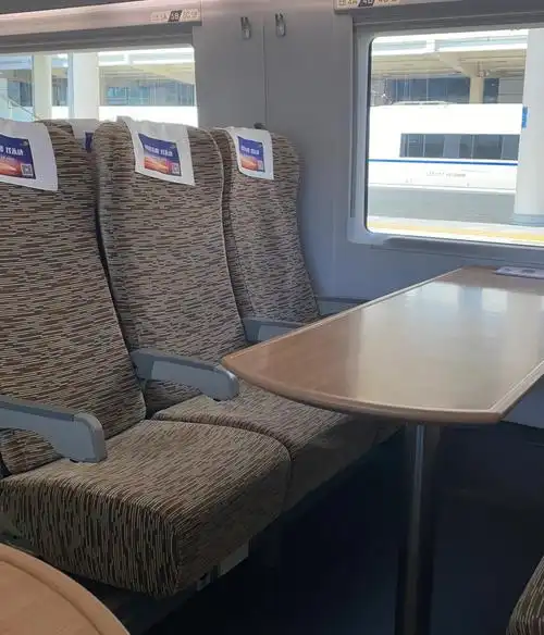 又坐上高铁餐车了