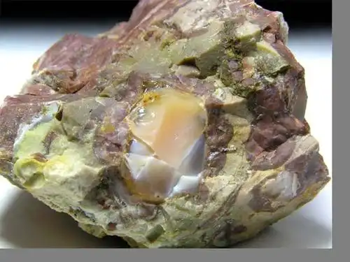 稀有蛋白石标本图片ppt