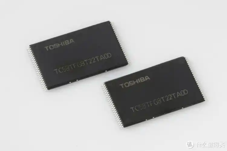48层堆叠单芯片256gbtoshiba东芝成功研发bics3dtlc闪存芯片