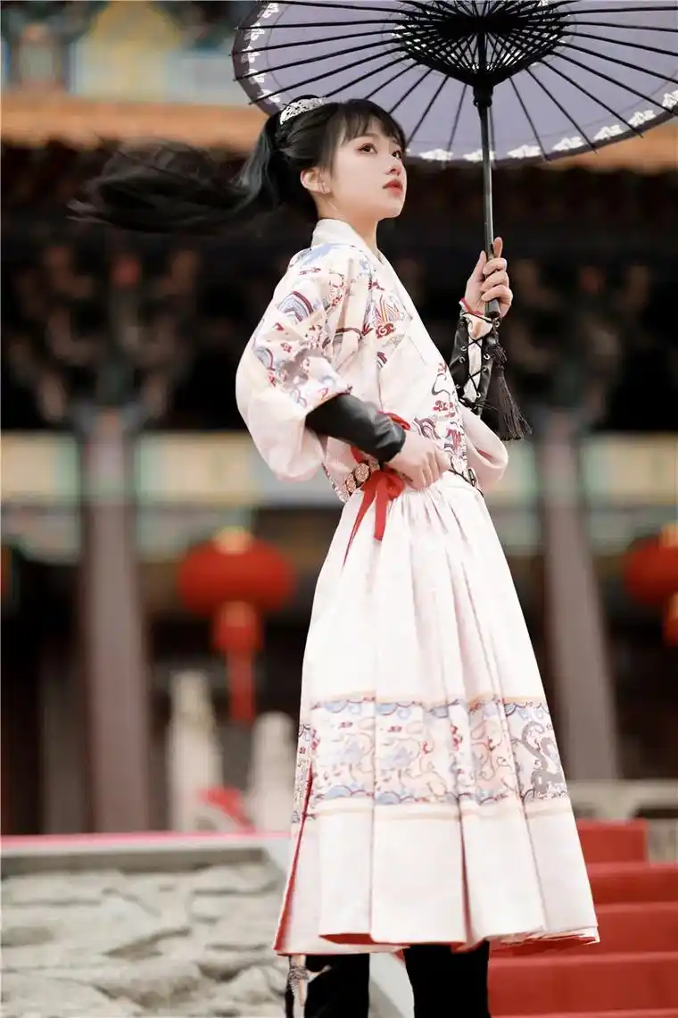 锦衣卫飞鱼服绣春刀汉服