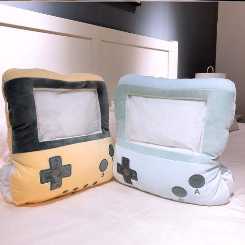 可以玩的抱枕宿舍用插手宝毛绒冬天暖手神器打游戏追剧可视不冻手