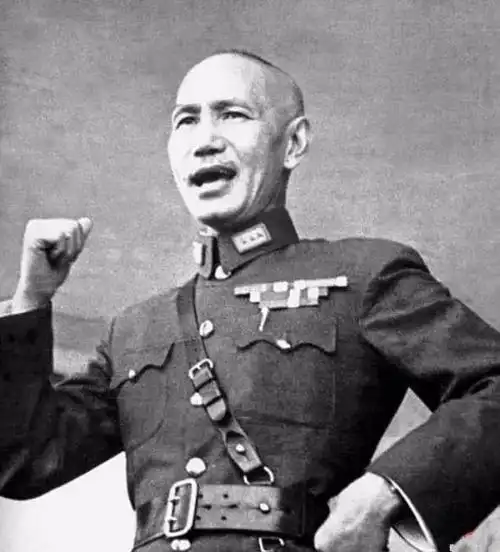 把蒋介石气的骂娘斯大林是如何打中国的小算盘的