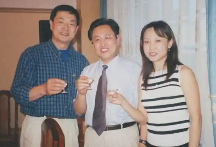 半辈子的努力,在自己的事业上有了不小的成就,在生活上有爱自己的妻子